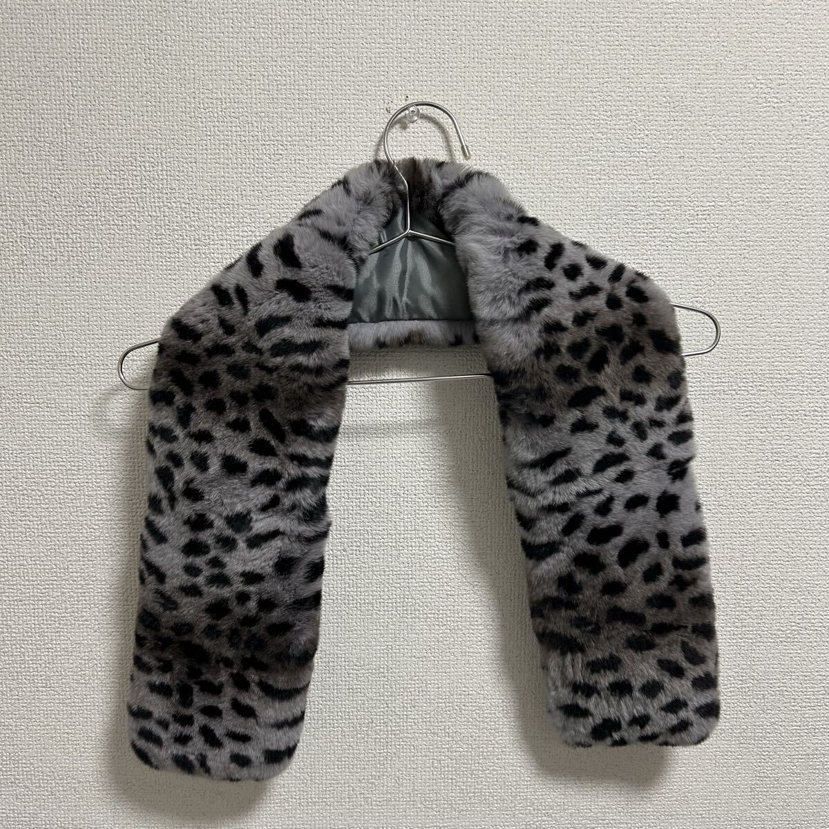 美品 日本製 U by ungaro レディース マフラー ファーストール ファーショール 豹柄 ヒョウ柄 レオパード柄 結婚式 洋装 パーティー 高級拍卖