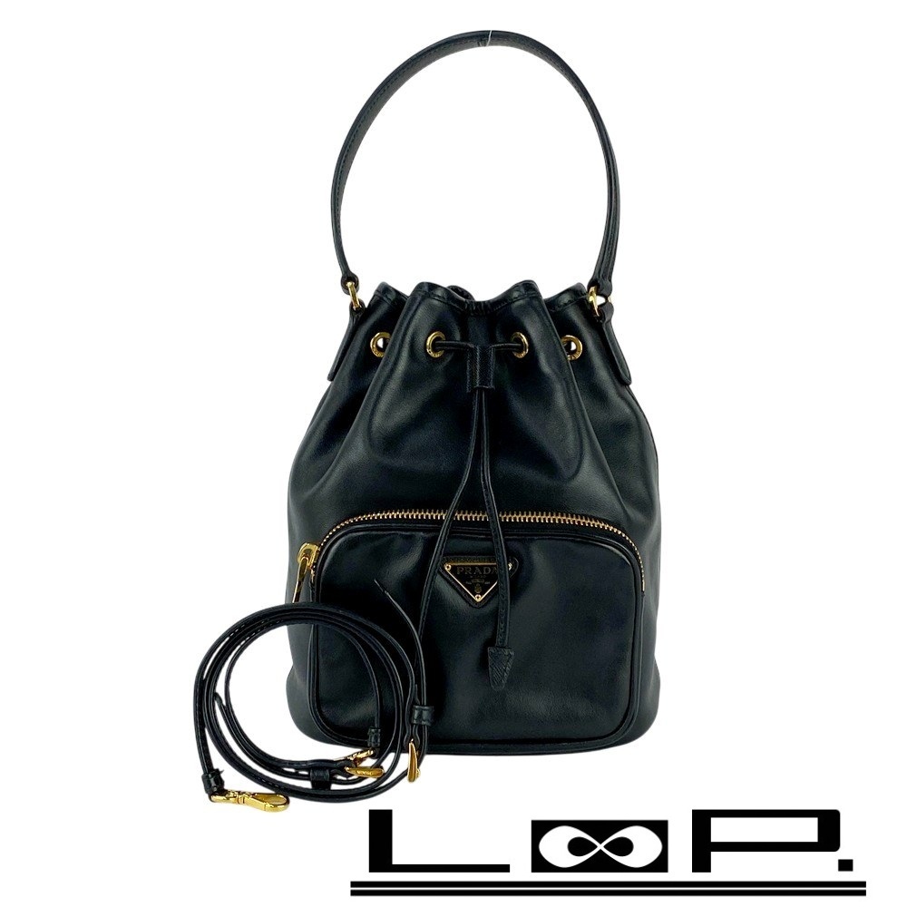 ■美品■ プラダ 2WAY ショルダー 巾着 バッグ 肩掛け レザー サフィアーノ NERO ブラック 1BH038 【440090】5拍卖