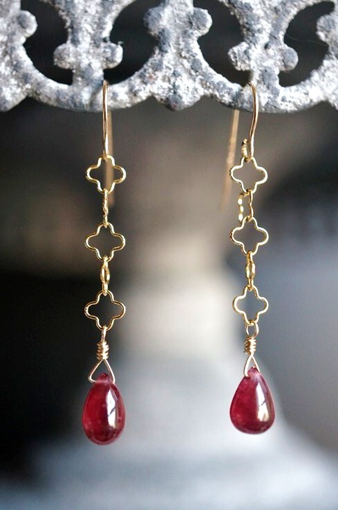 K14GF ピアス 1739 ルビー・デザインチェーン 天然石・パワーストーンピアス拍卖