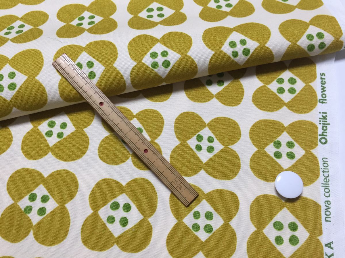 UQ-11 布時間◆ NOVA オックス「KOKKA コッカ」110㎝ × 60㎝ アレンジ 花柄 ベージュ系拍卖