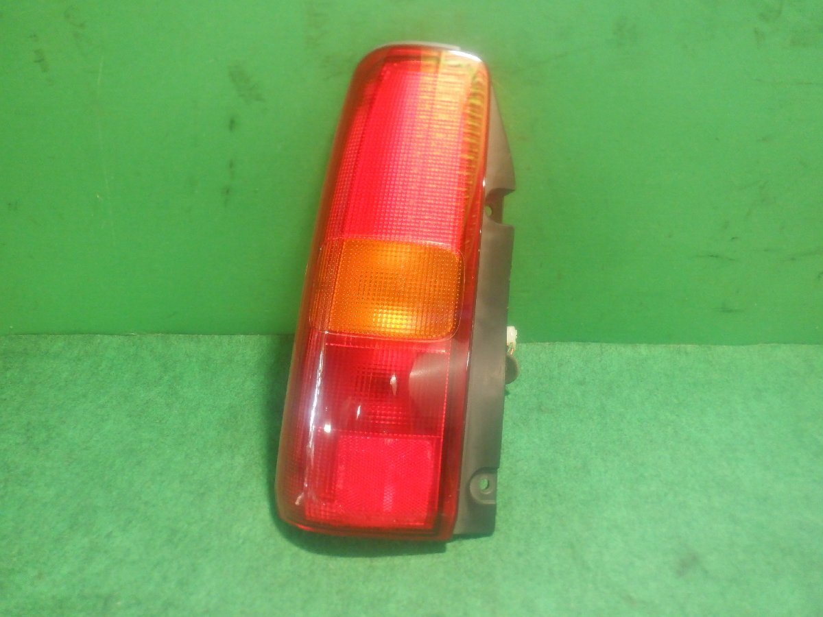 【ヤ①】 スズキ ジムニー JB23W 純正 左 テールランプ KOITO 220-32081 33-06418拍卖