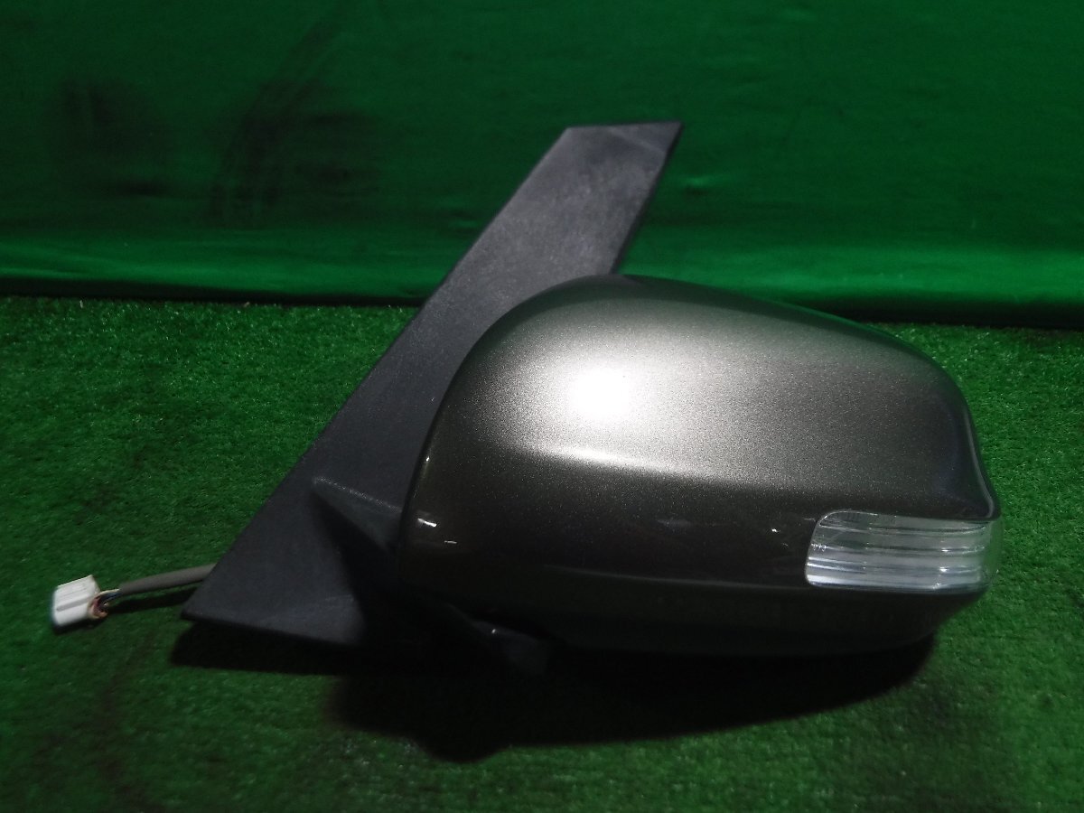 【ヤ①】トヨタ ラクティス NCP105 純正 左ドアミラー 電動格納 ヒーターなし ターン付 7P グレーメタリック/1G2拍卖