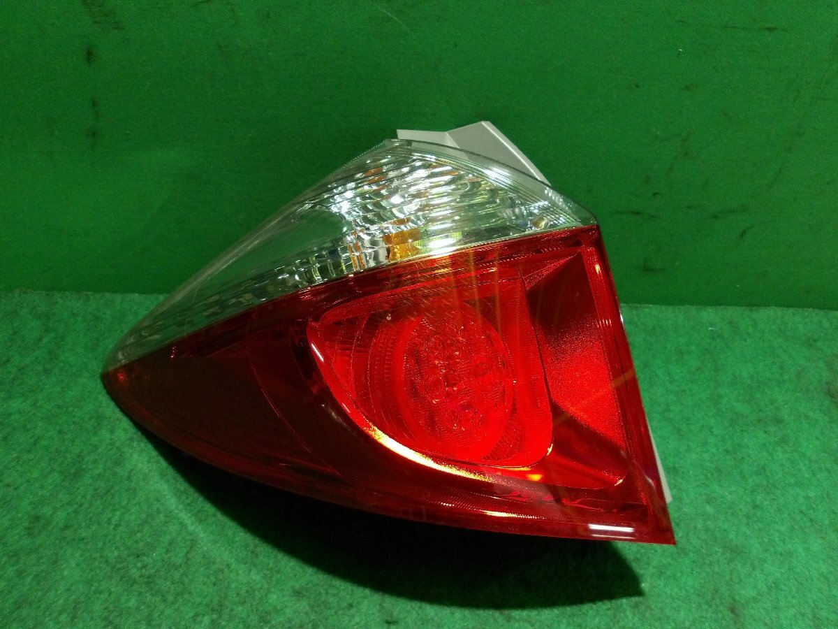 【ヤ①】トヨタ ラクティス NCP122 純正 左テール KOITO 52-226拍卖