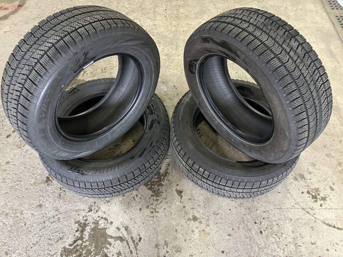 中古スタッドレスタイヤ 215/60/16 VRX2  7部山【2018年】マークX ヴェゼル CX-3拍卖