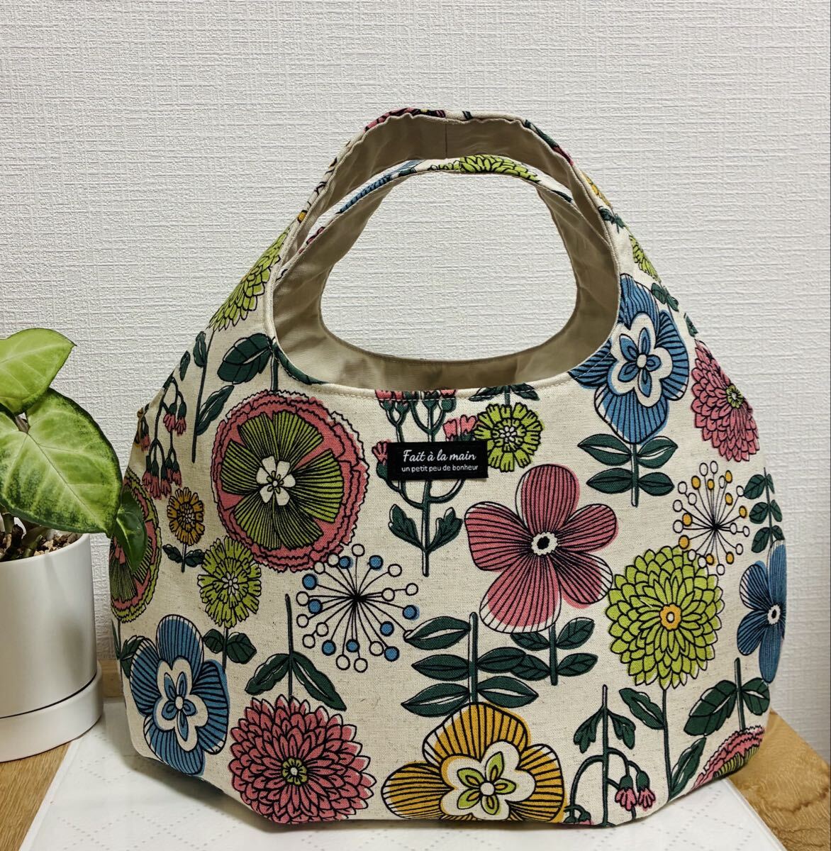 ふんわり ころりんバッグ グラニーバッグ 丸底バッグ 布バッグ ハンドメイド布バッグ ころんとバッグ 北欧風花柄 拍卖