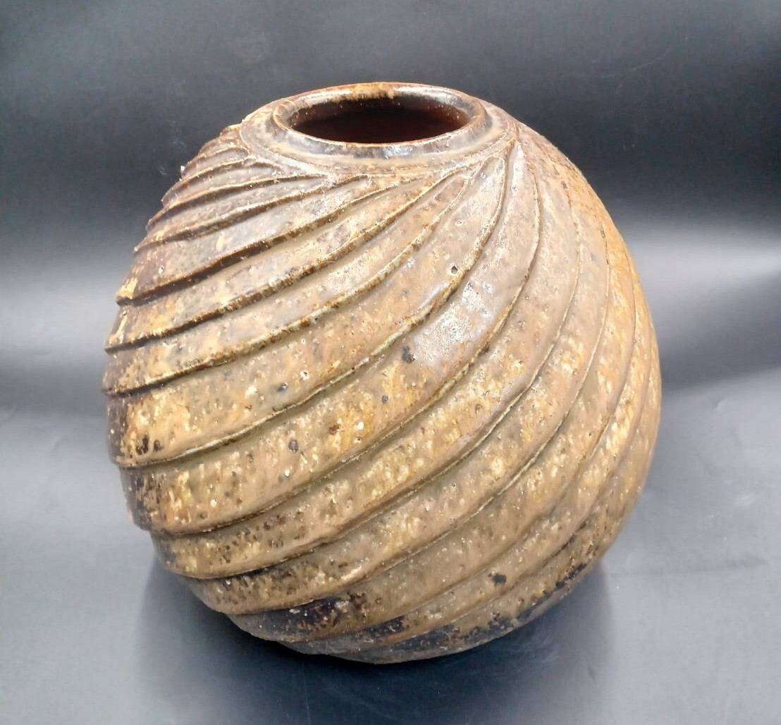 【S303】備前焼/螺旋/壺/在銘/ヒビ有り/高さ29㎝拍卖