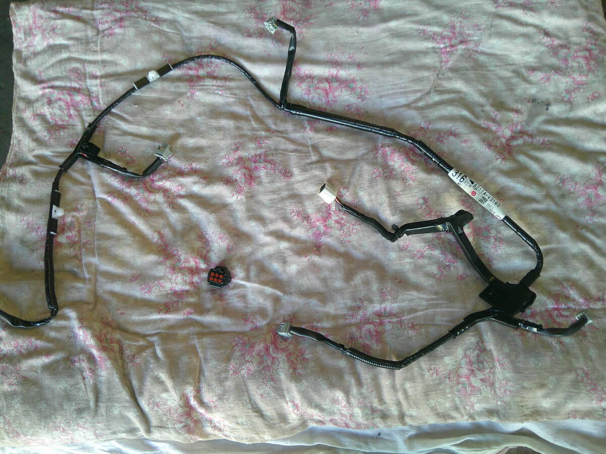 新車外し 200系 ハイエースグランドキャビン 純正 ハーネス / 82114-V3160 フロントクリアランスソナー パノラミックビュー配線 センサー拍卖