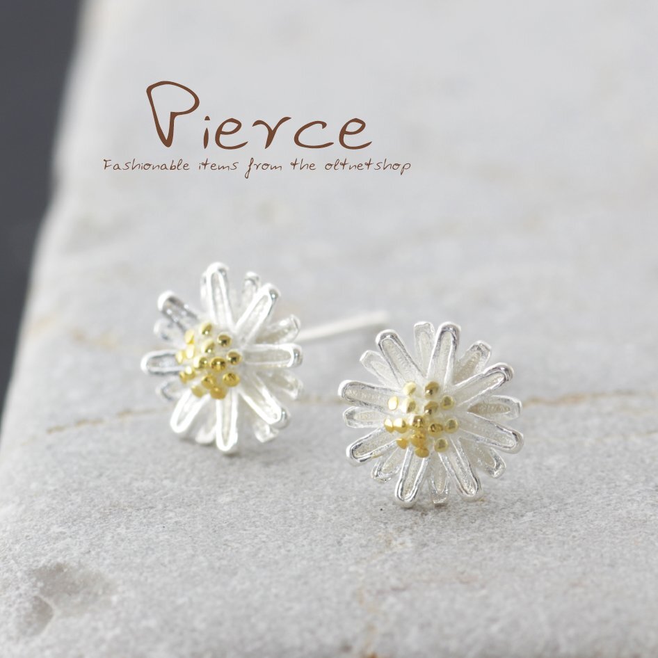 新品/ピアス/レディース/花/フラワー/小さい/小さめ/大人可愛い/白デイジー/花言葉 無邪気/シルバー/銀/女性/プレゼント/30代 40代 50代拍卖