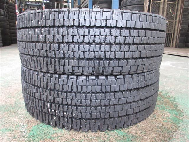 送料無料 スタッドレス 245/70R19.5 DUNLOP SP001 2024年製 2本セット 16mmぐらい拍卖