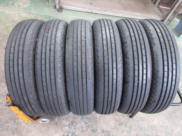 送料無料 新車外し 205/80R17.5 BS R202 2024年製 6本セット イボ付き バリ溝拍卖