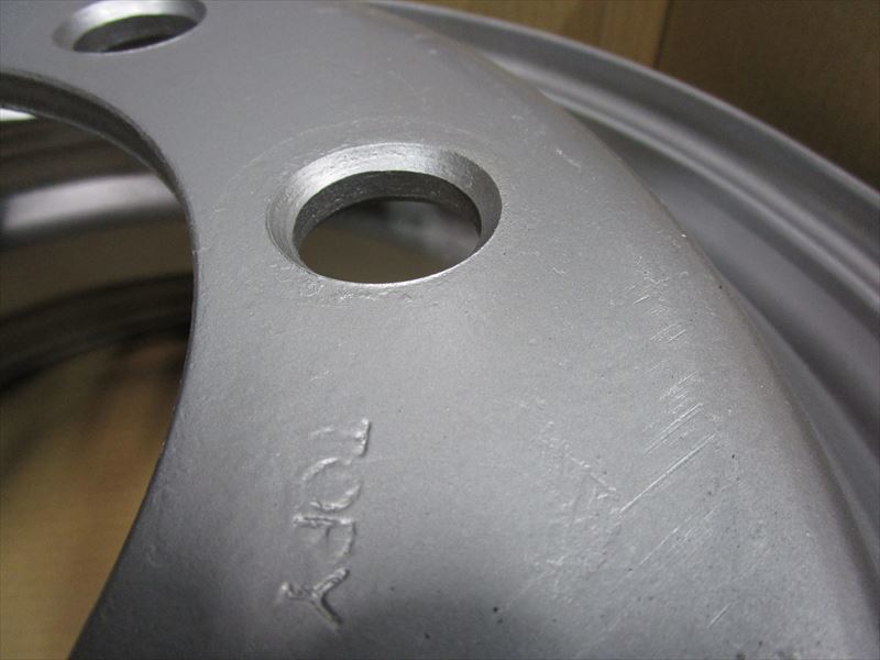 送料無料 大型スチール JIS 22.5×7.50 162-13 8穴 TOPY製 両面再塗装 1本価格 在庫あり拍卖