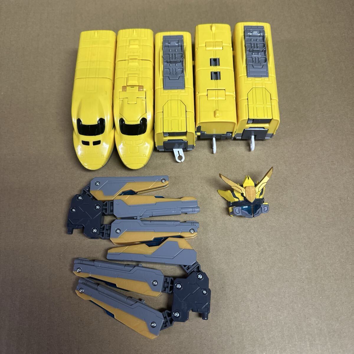 トミカ トミー プラレール 新幹線変形ロボ シンカリオン ドクターイエロー DXS11拍卖