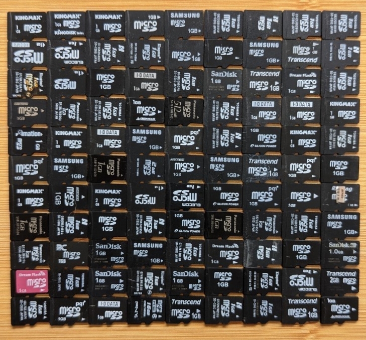 microSDカード 99個 まとめセット 容量色々 現状動作品 ガラケー スマホ デジカメ ビデオカメラ等 未フォーマット拍卖