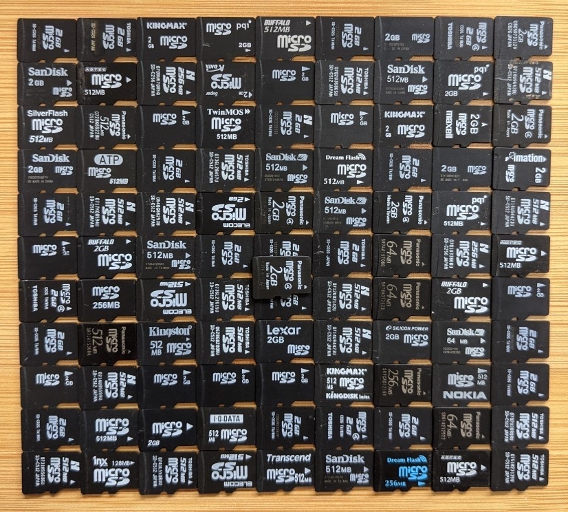 microSDカード 100個 まとめセット 容量色々 現状動作品 ガラケー スマホ デジカメ ビデオカメラ等 未フォーマット拍卖