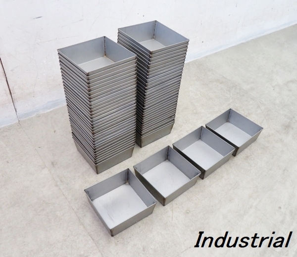 ■P942-2■美品■ケーキ焼型/焼き型■ベーキングモールド■6個セット■業務用■厨房器具■インダストリアル■スチール■小物入れ■拍卖