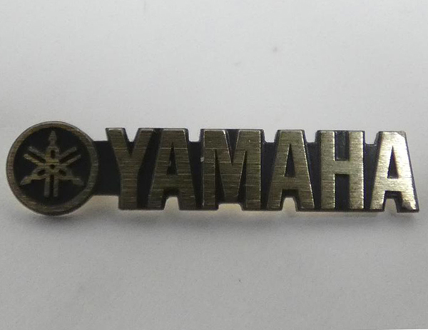 ■YAMAHA アルミ エンブレム ロゴプレート 幅30mm拍卖