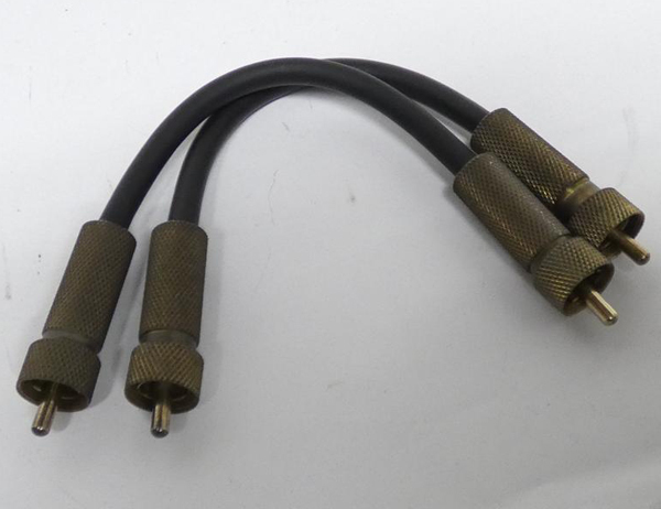 ■AKAI システムセレクター PU-300用パッチケーブル ショート 2本 ① ネジロック付きRCAピンケーブル 17cm拍卖