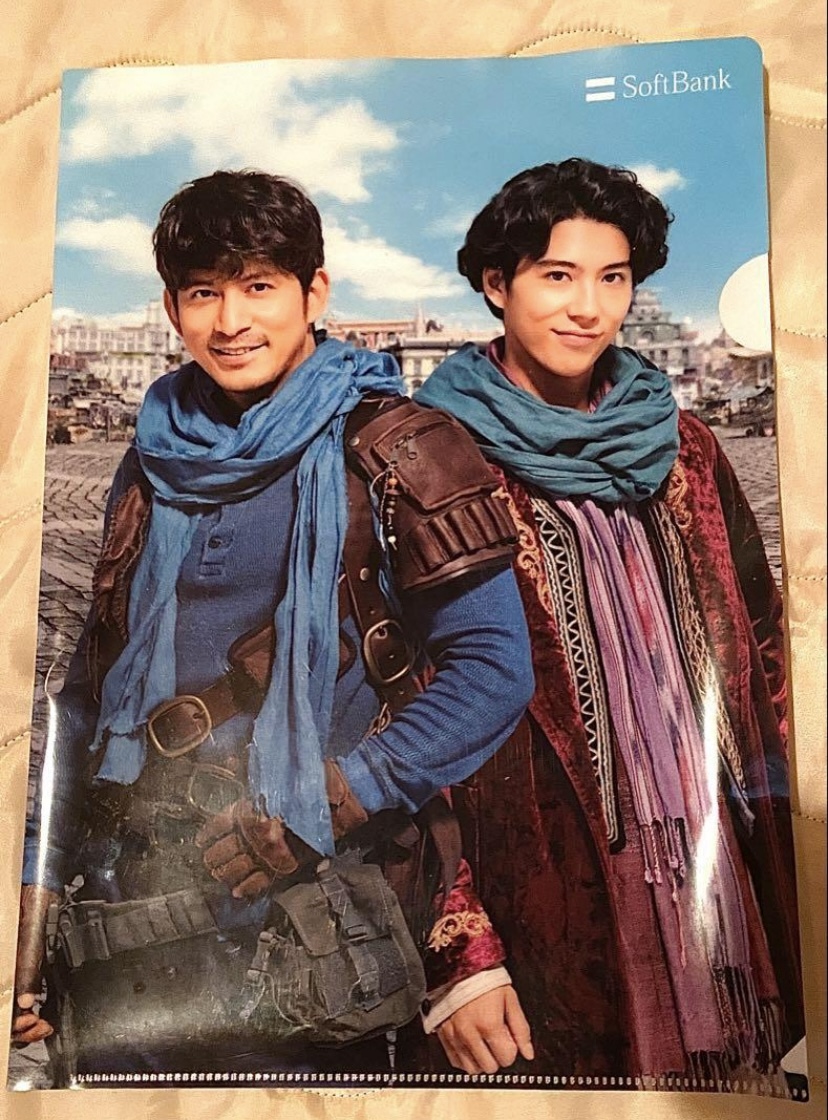 SoftBank クリアファイル / 二人の男性 岡田准一さん.覚来賢人さん.拍卖