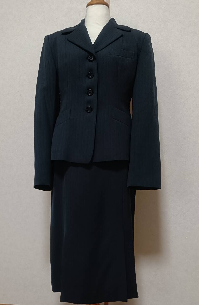 宅急便送料込み Riecco ルイジ ボッジョ カセロ イタリア製生地 スーツ 上下 セットアップ 40 ジャケット スカート 黒緑 リエッコ 7769拍卖