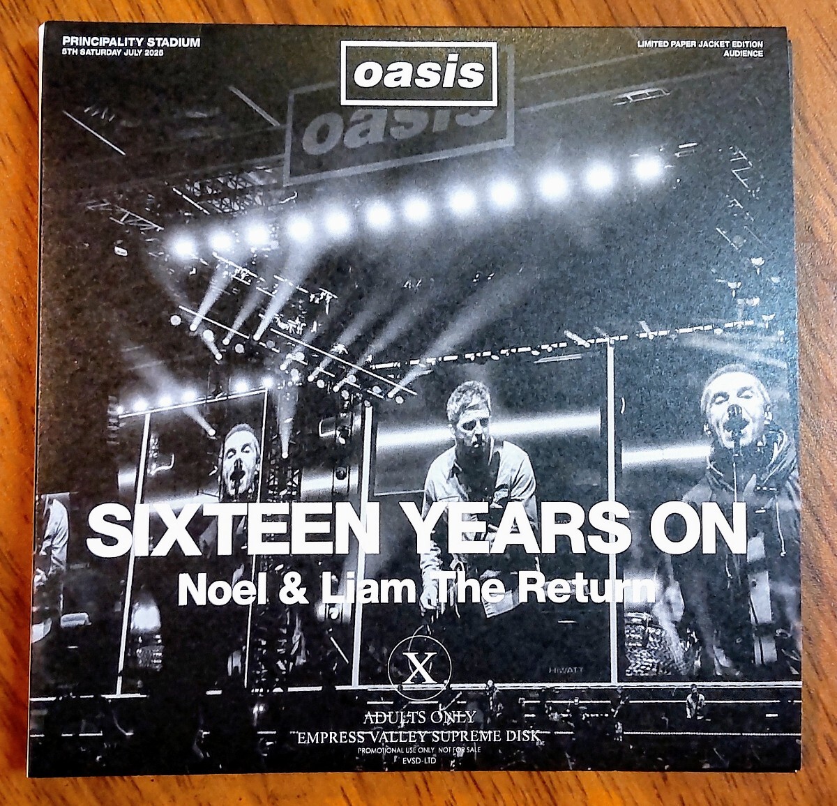 OASIS SIXTEEN YEARS ON オアシス 2025 2CD NOEL GALLAGHER LIAM GALLAGHER 期間限定プライス拍卖