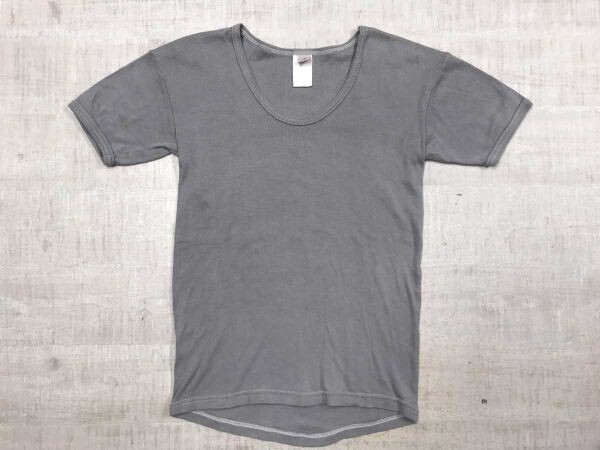 NVA 東ドイツ軍 オールド ミリタリー 軍物 無地 インナー Uネック リブ 半袖Tシャツ カットソー メンズ サイズM ライトグレー拍卖