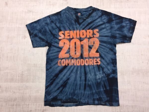 古着 SENIORS 2012 COMMODORES タイダイ 絞り染め エスニック 半袖Tシャツ カットソー メンズ バックプリント有 S 紺拍卖