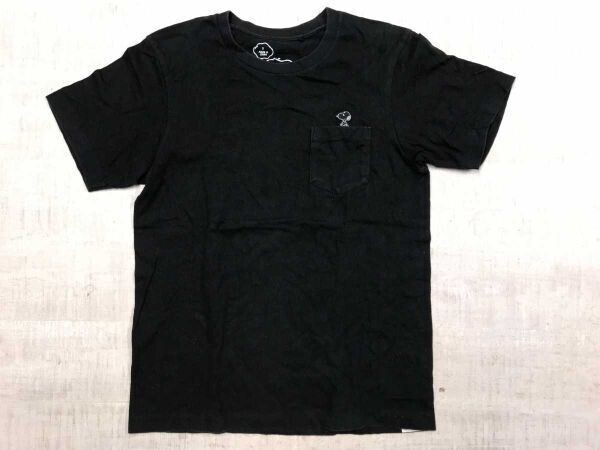 UT KAWS PEANUTS ユニクロ カウズ ピーナッツ スヌーピーワンポイント刺繍 胸ポケット 半袖Tシャツ メンズ コラボ コットン100% S 黒拍卖