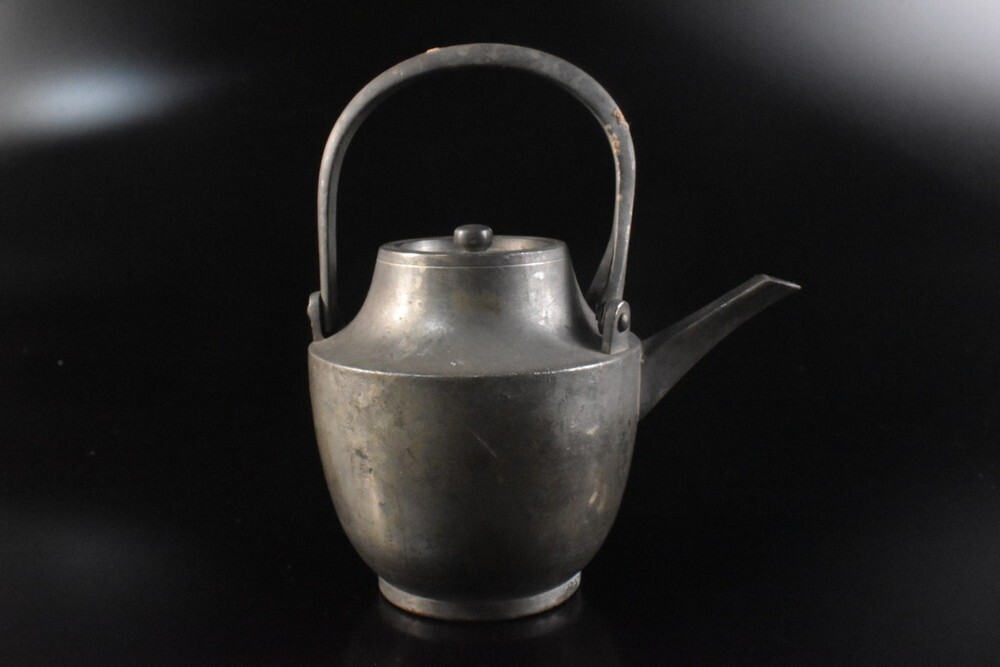 【雲】某収集家買取品 古錫製 湯沸 在銘 古美術品(旧家蔵出) F8896拍卖