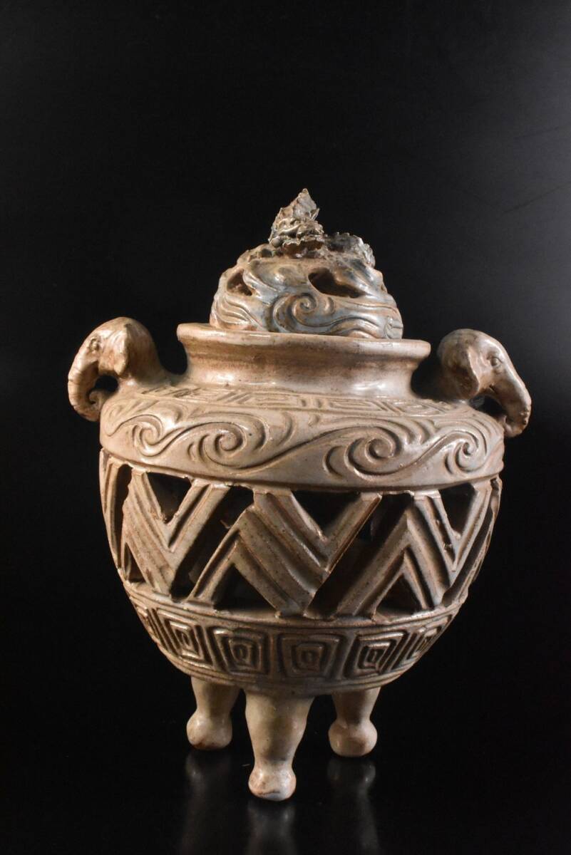 【雲】某資産家買取品 萩 白釉 象 龍彫刻 香炉 古美術品(香道具茶道具) F8868拍卖
