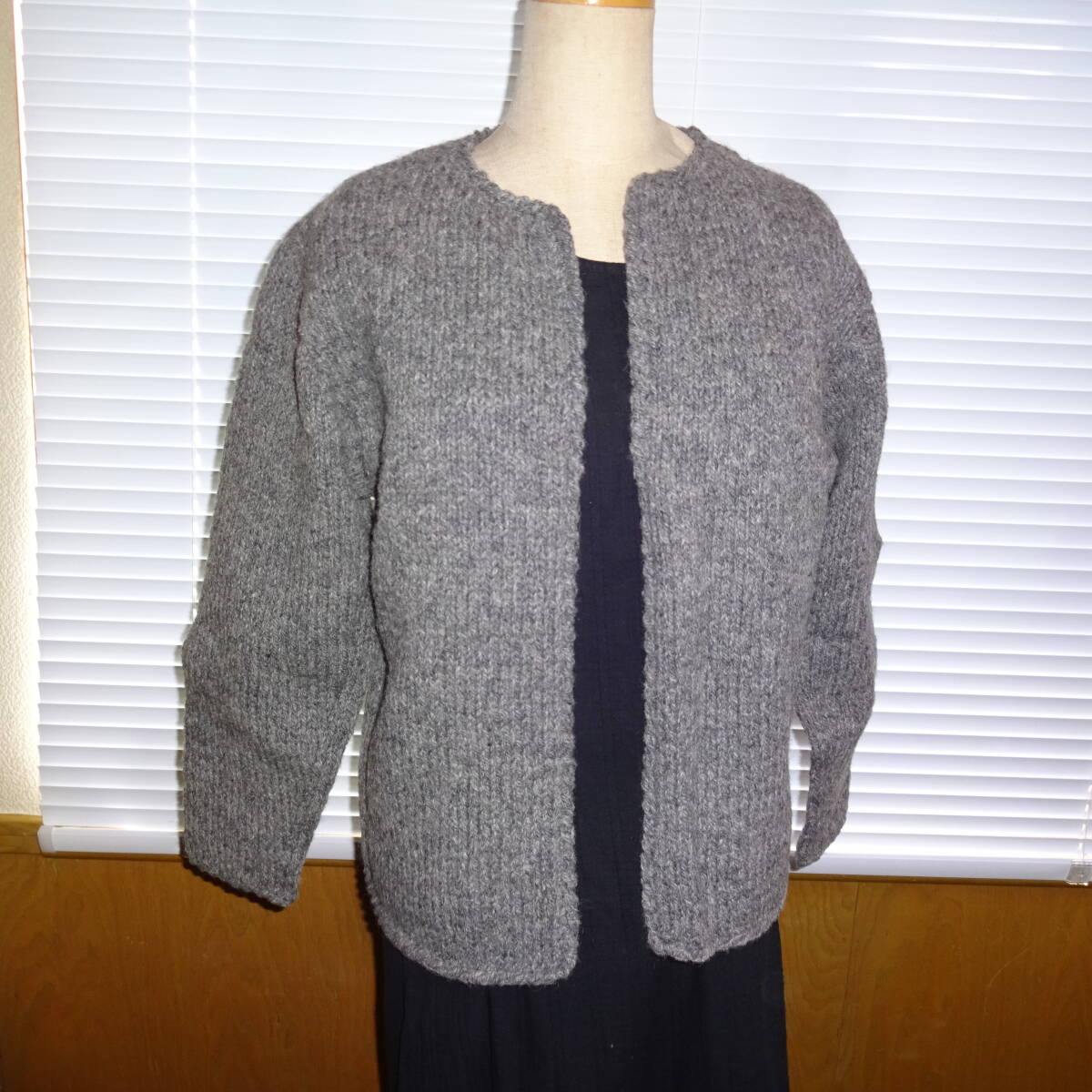 手編みカーディガン グレー 無地 ボタンホール無し Mサイズ位 ウール混拍卖