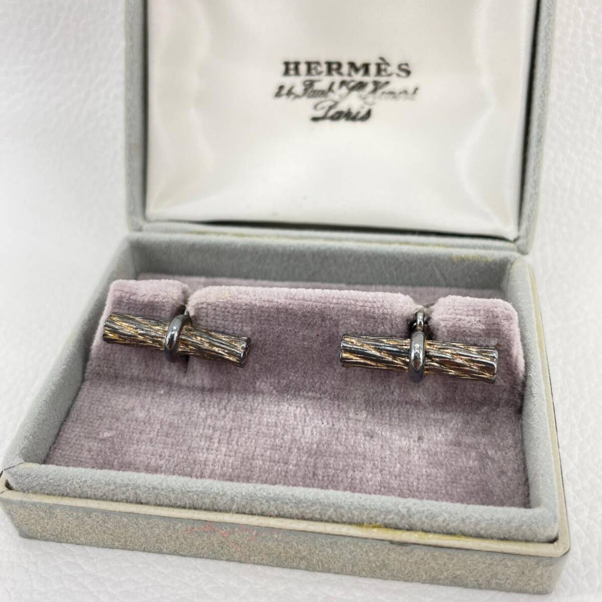 希少品 レア HERMES カフス ロープモチーフ SILVER925 Silver シルバー ケース・三脚付 ユニセックス エルメス ◆2005拍卖