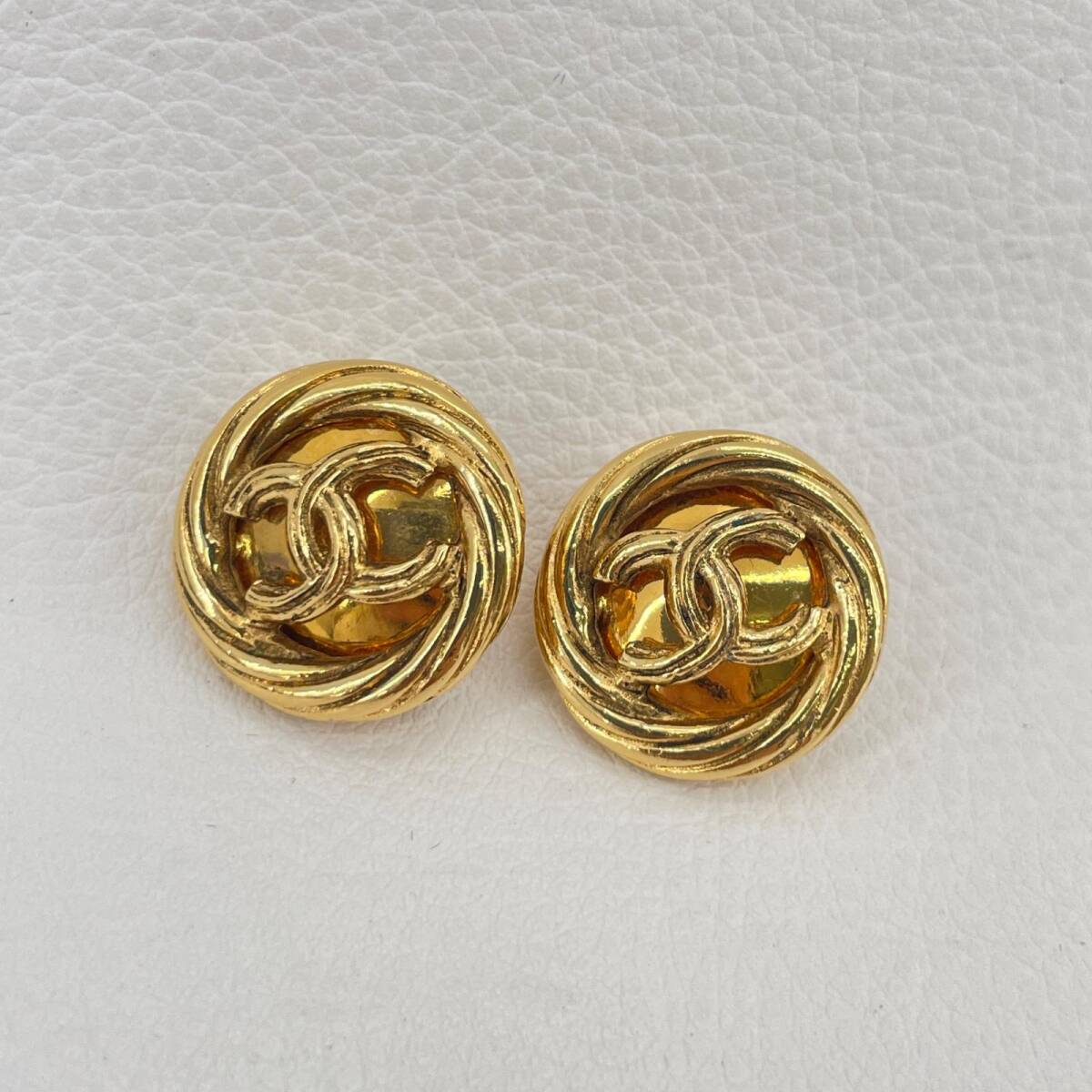 CHANEL イヤリング ココマーク サークル イヤリング 水引モチーフ 93 P 2920 ゴールド ヴィンテージ レディース ◆2005拍卖