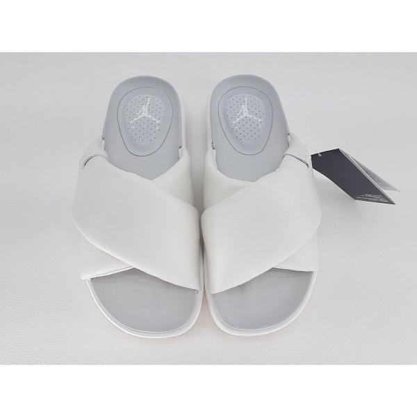 ナイキ ウィメンズ ジョーダン ソフィア スライド サンダル NIKE フォトンダスト/ホワイト/セイル 26cm DO8863-01 ◆2004拍卖