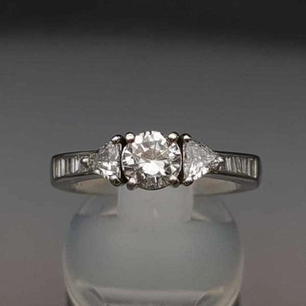 ソーティング 天然ダイヤモンド 0.609ct プラチナ Pt900 15号 指輪 デザインリング ジュエリー 中古 ◆2008拍卖
