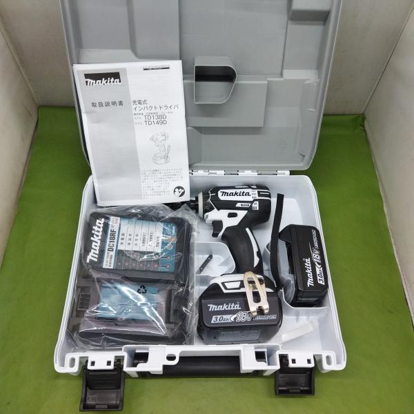 ※未使用品 MAKITA TD149DRFXW 充電式インパクトドライバ 充電器・充電池x2・ケース付 18V3.0Ah ホワイト ◆2012拍卖