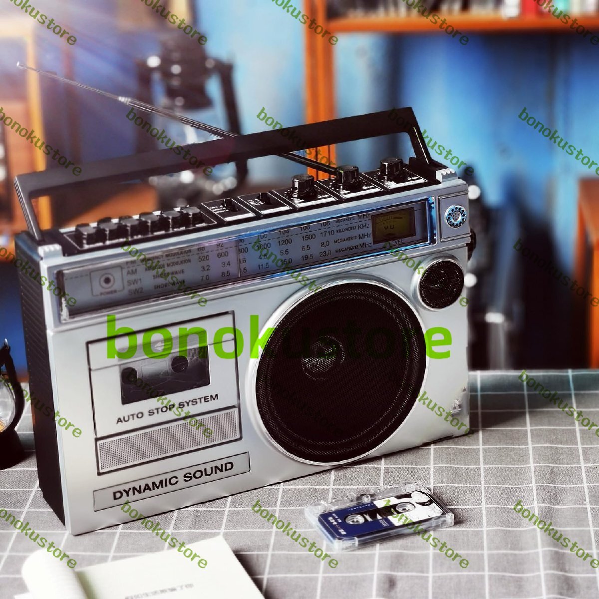 レトロなBluetoothカセットプレーヤー ポータブルレトロブームボックス クラシック80年代スタイルのレトロブームボックスCDテー拍卖