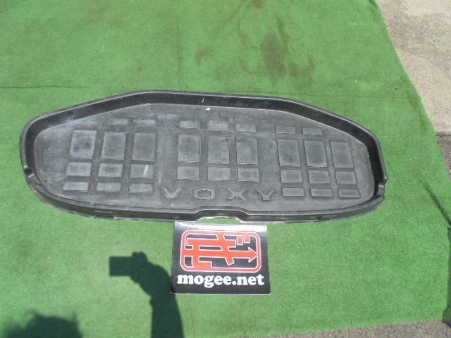 7EF5024Z ) トヨタ ヴォクシー ZSキラメキ ZRR70W 純正ラゲッジマット ゴム製拍卖