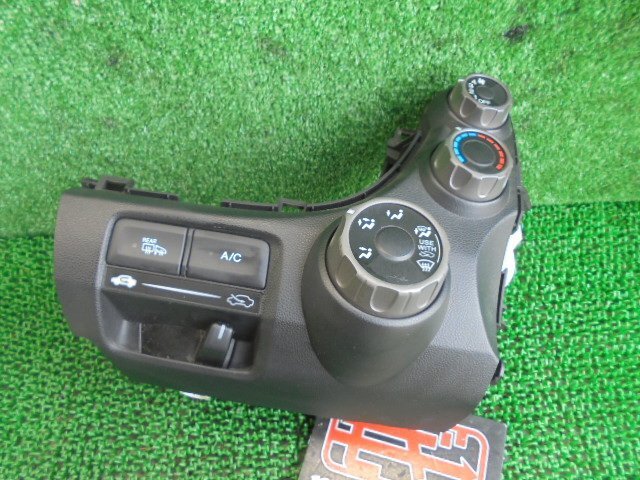 7EJ2505FA6-2 ) ホンダ フィット GE6 純正マニュアルエアコンスイッチパネル拍卖