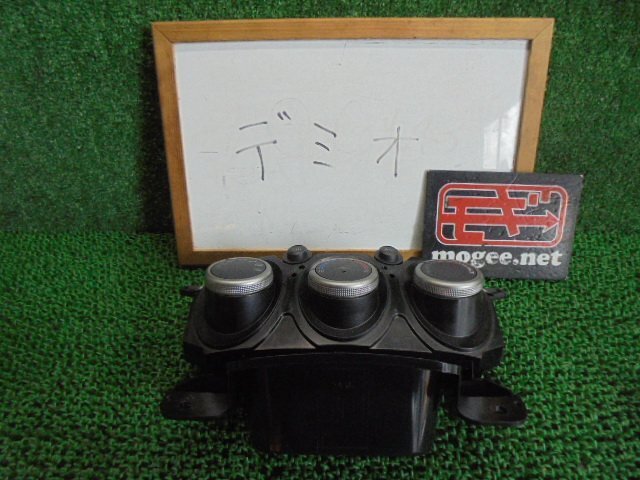 7EJ4190CH3右 ) マツダ デミオ 13スカイアクティブ DEJFS 後期型 純正エアコンスイッチパネル拍卖