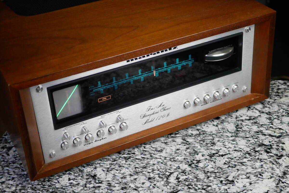 MARANTZ マランツ model120 FM/AMチューナー 傑作名機! セクエラ 調子の良い美品! ウッドケース付き! 魅惑のオシロスコープ!拍卖