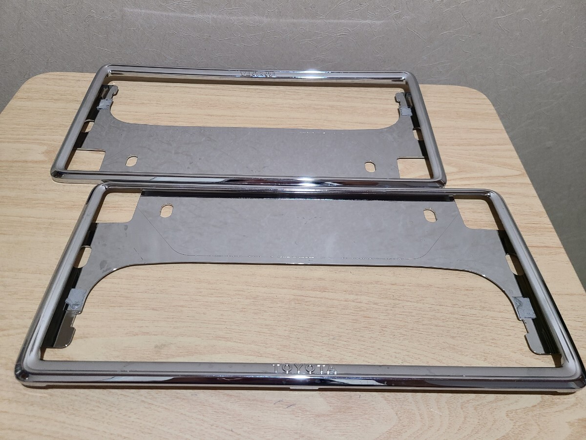 ★トヨタ 純正 デラックス ナンバーフレーム 2枚セット フロント/リア用 08407-00273 TOYOTA シルバー 5拍卖