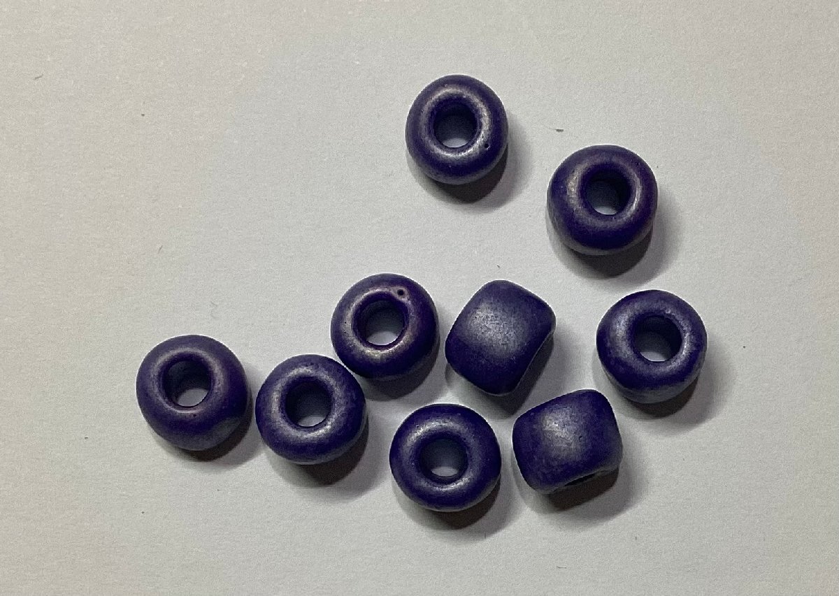 即決/紐通すビーズ玉/丸玉/8×7×3.5mm/紫色/20個/H1拍卖