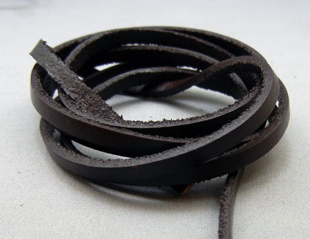 即決☆革レース☆平紐☆幅4.0mm・厚さ2.0mm☆こげ茶☆1m☆A3拍卖