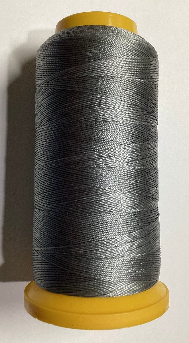 即決☆革用・ミシン糸☆ポリエステル☆焼止可☆濃グレー色☆1巻・太巻☆太糸☆52番拍卖