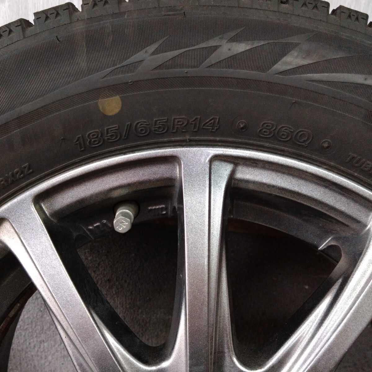 社外アルミ付きVRX2 185/65R14拍卖