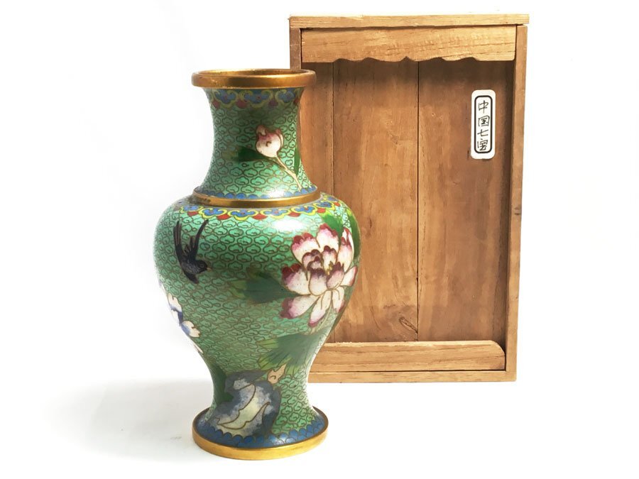 中国七宝 花瓶 景泰藍 けいたいらん 高さ約32cm 陶磁器 花挿 花壺 飾壷 花器 華道具 中国美術 唐物 古玩 箱付き拍卖