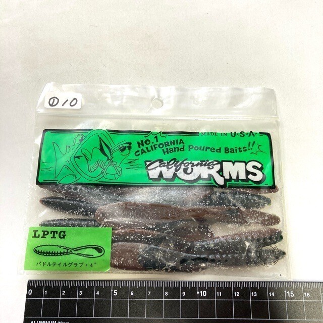 811125 新品 カリフォルニアワーム パドルテールグラブ 4インチ 10本① CALIFORNIA WORM PADDLE TAIL キャスティークチョイス オールド品拍卖