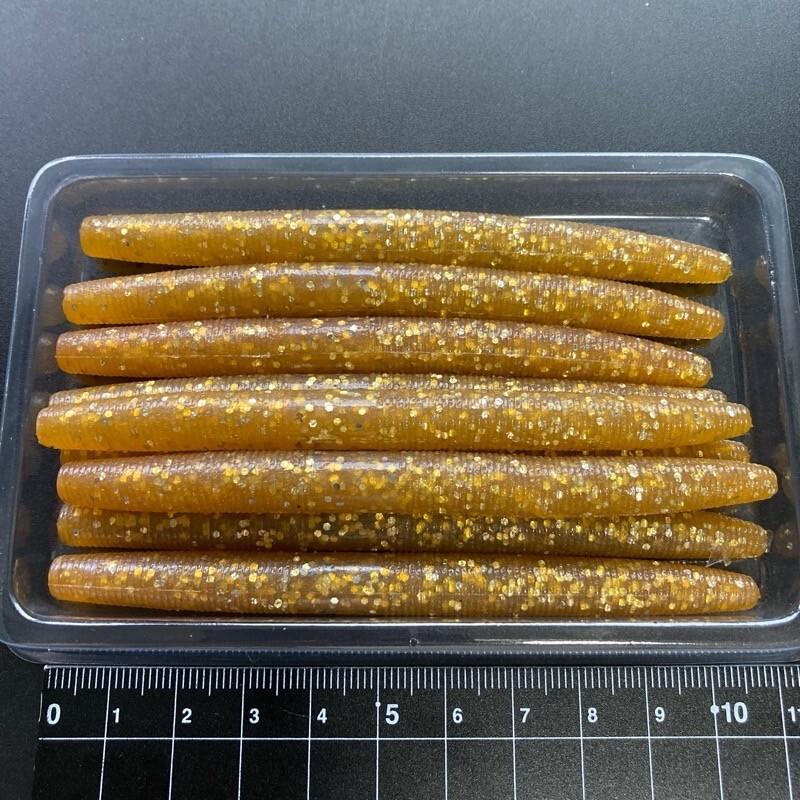 815819 ゲーリーヤマモト 4インチ ヤマセンコー 9本 GARY YAMAMOTO #168 クリアーシルバー&ゴールドFLKかなりいい感じなヤケ安めオールド拍卖