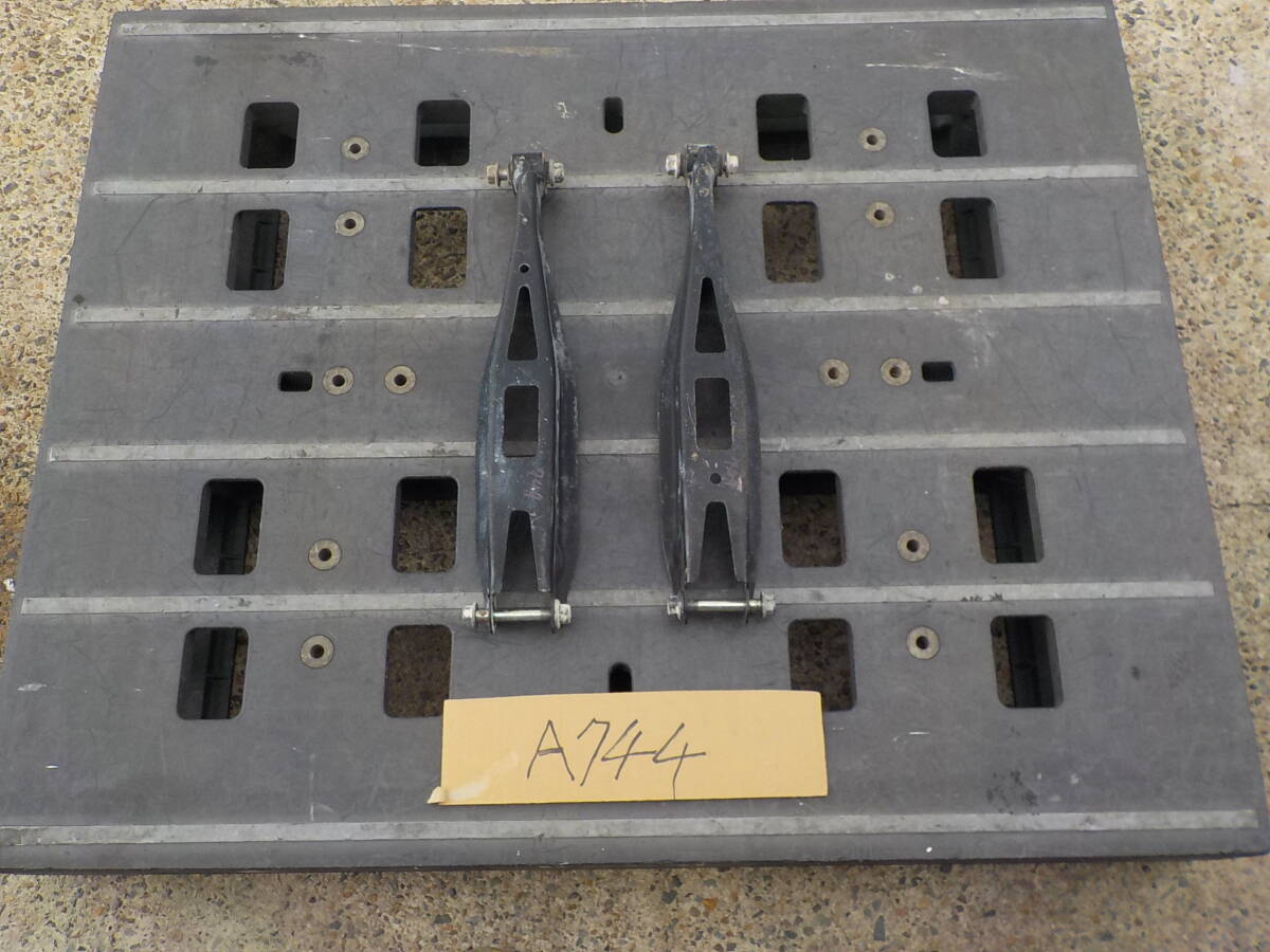 ZN6(改) 86 ハチロク GT 純正 リア ロアア-ム ZC6 BRZ A744拍卖