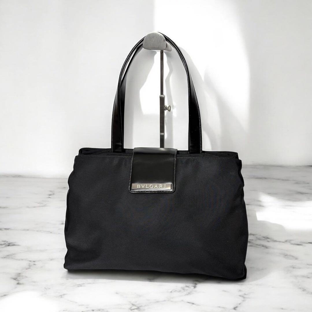 ブルガリ BVLGARI プレートロゴ ナイロン×レザー トートバッグ A4可能拍卖